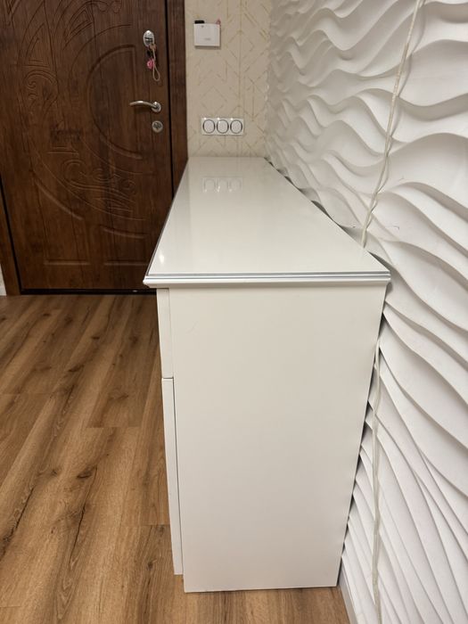 Мебель для передплкою.