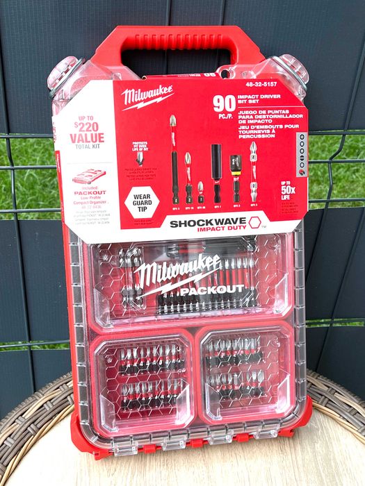 MILWAUKEE bity 90 czesci PACK OUT kuferek