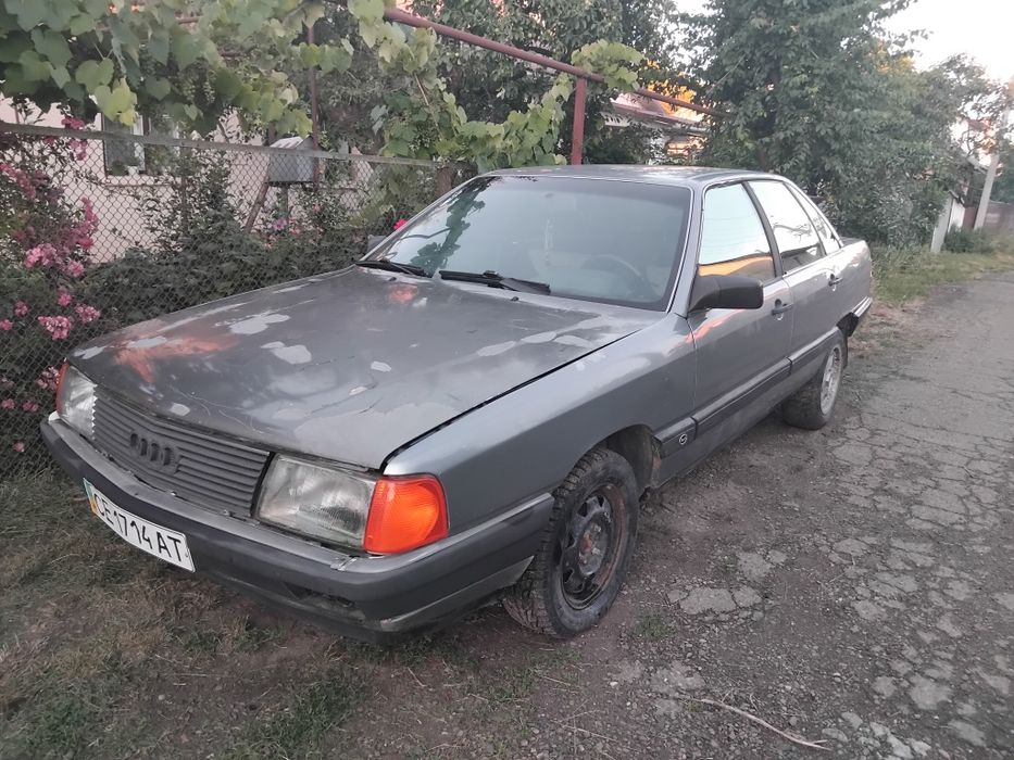 Audi 100 на ходу