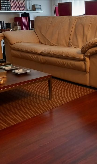 2 Sofás em pele côr crú (beje claro) da Divani&Divani