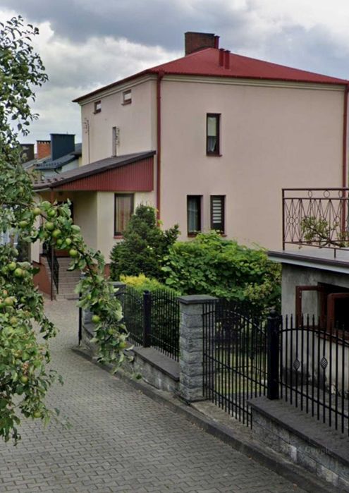 Dom piętrowy z ogrodem - cicha, spokojna lokalizacja, w pobliżu lasu