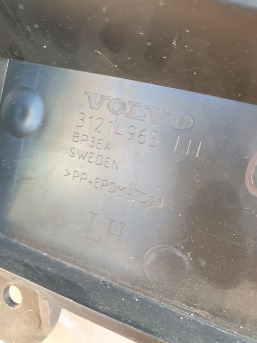 ślizg zderzaka tylnego volvo C70 2010 r  LEWY