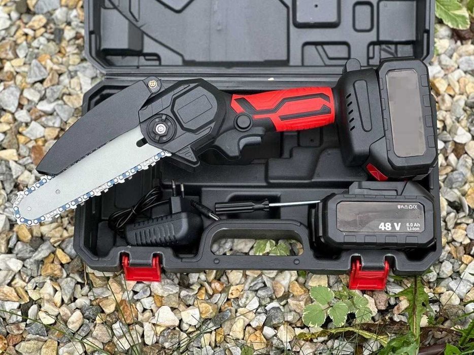 Цепная пила аккумуляторная. Мини пила аккумуляторная в кейсе Мини-пила