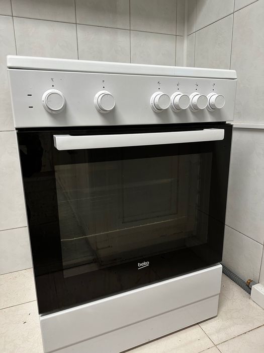 Fogão elétrico com forno