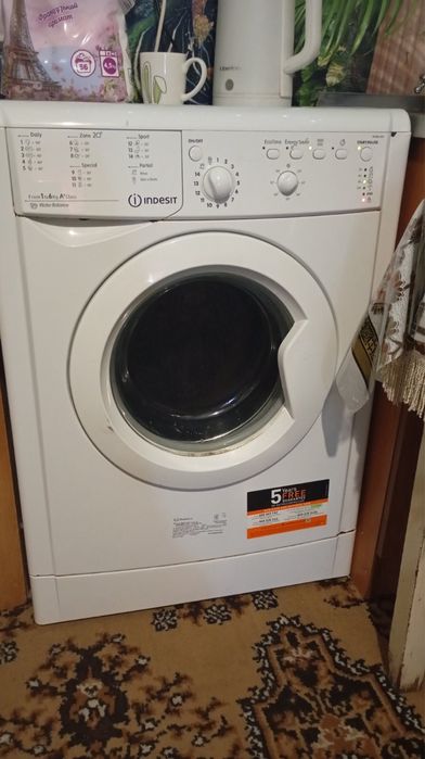 Продам пральну машину: Indesit тільки треба замінити підшипник