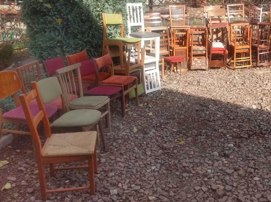 krzesła drewniane, też tapicerowane vintage, PRL