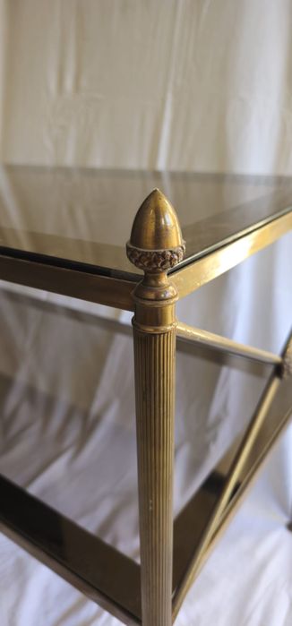 Mesa vintage em latão