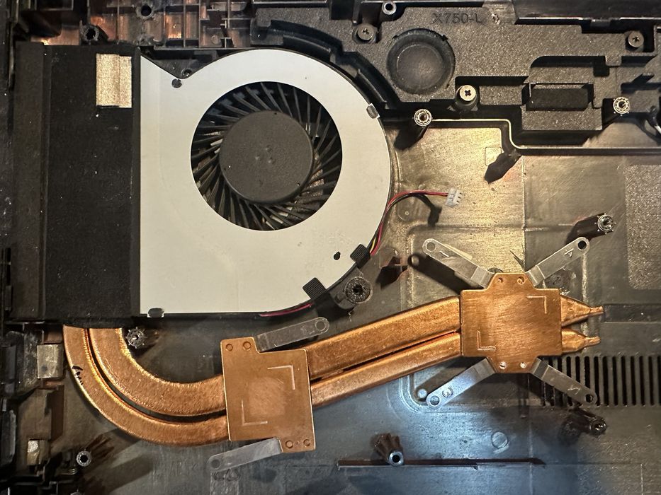 Кулер ASUS K750, X750, F750, R751L, A750, X550, K550 б/в