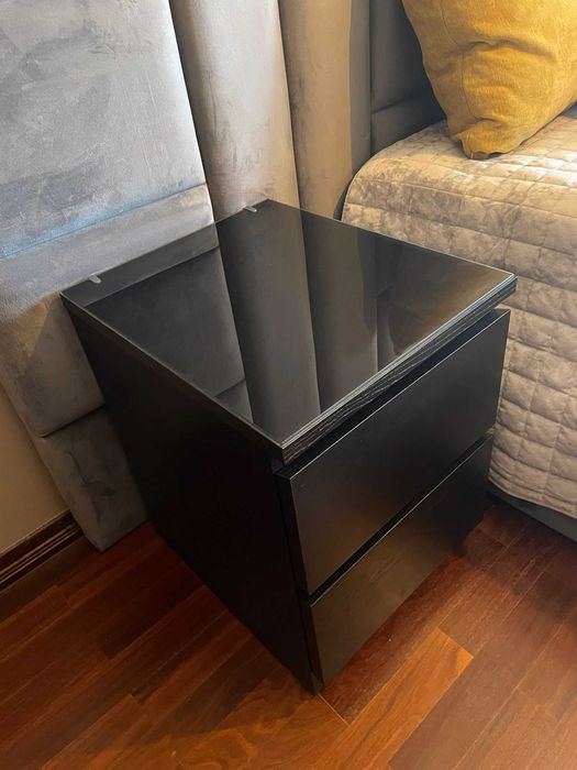 2x Mesas de cabeceira + Cómoda (Conjunto IKEA - MALM)