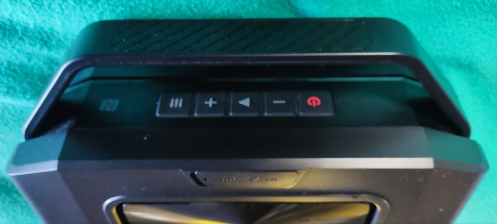 Coluna W-King D9-1 de 60 watts como nova!