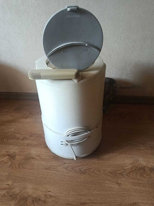 Продам центрифугу TEFAL.Состояние рабочее.500 гр
