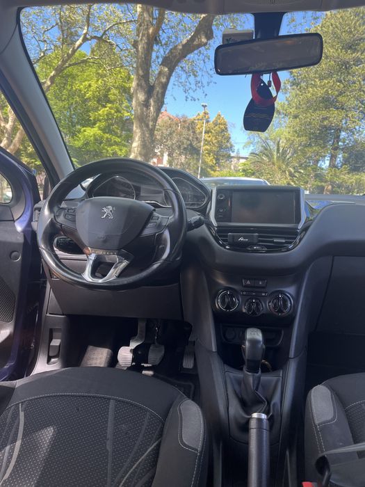 Peugeot 208 1.2 VTI ALLURE 2012