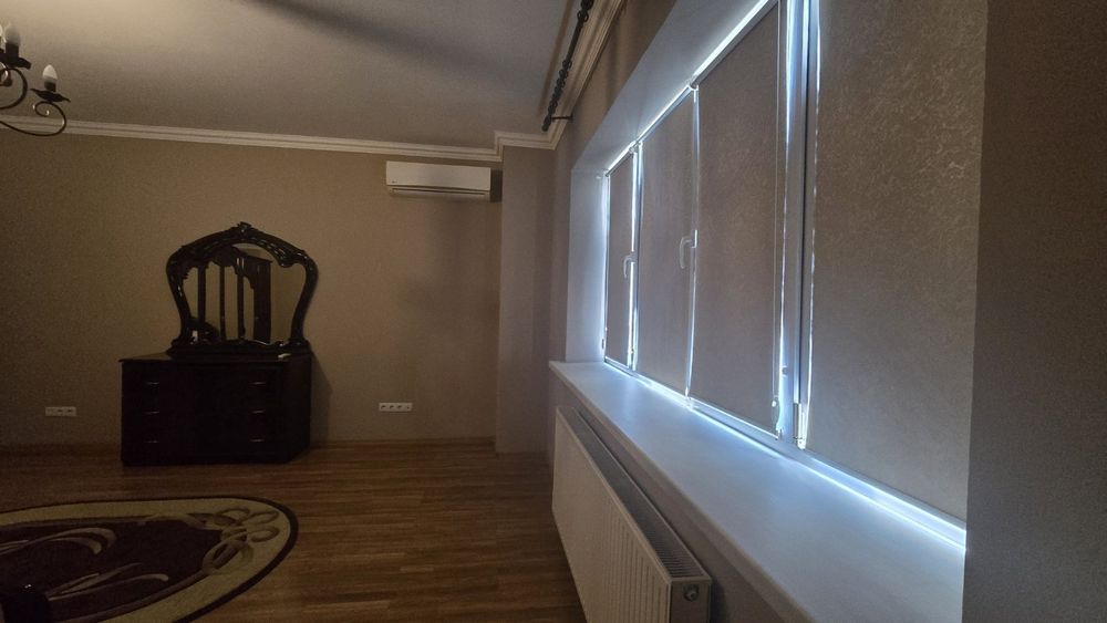 Продаж велика квартира в самому центрі