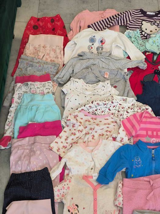 Paczka ubrań dla niemowlaka