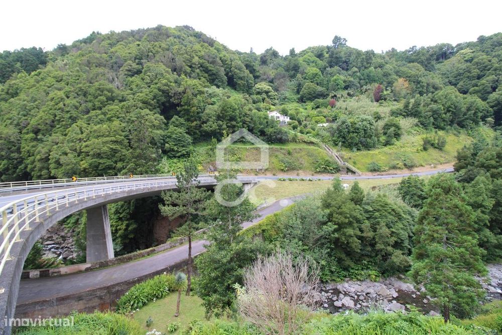 Terreno com 696,00 m2 - Lomba da Fazenda - Nordeste