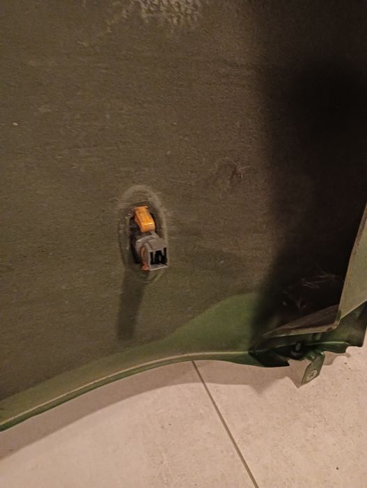 Błotnik prawy przód Fiat Punto 1