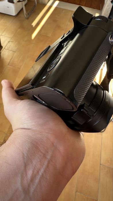 Leica Q3 43 • Full-frame 60mp | 43mm f/2