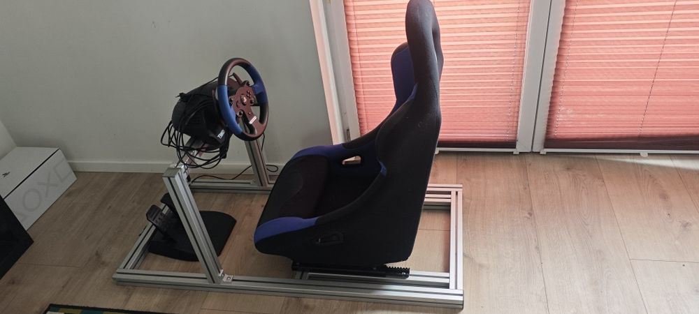 Stelaż do simracing +  thrustmasters 150 + fotel