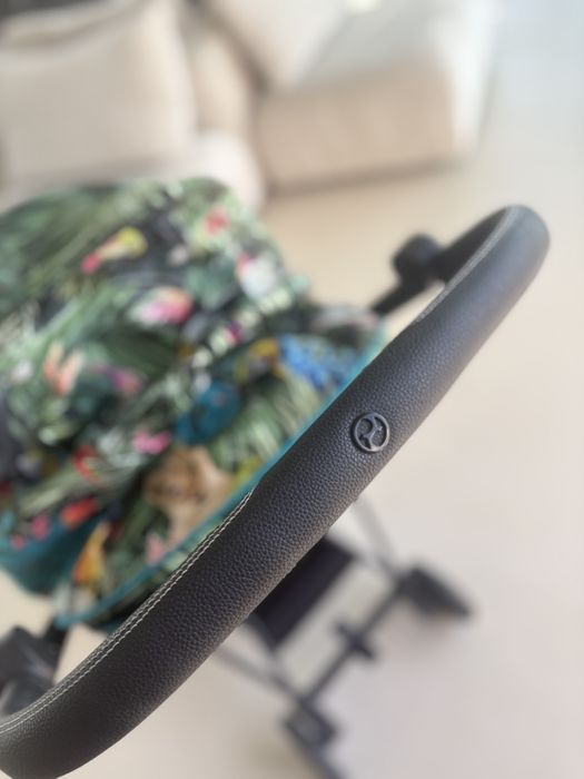 CYBEX Mios 3.0 Dj Khaled spacerówka