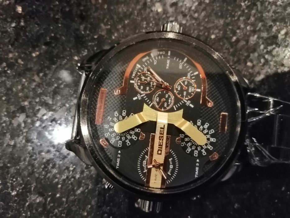 Zegarek Diesel metalowa obudowa