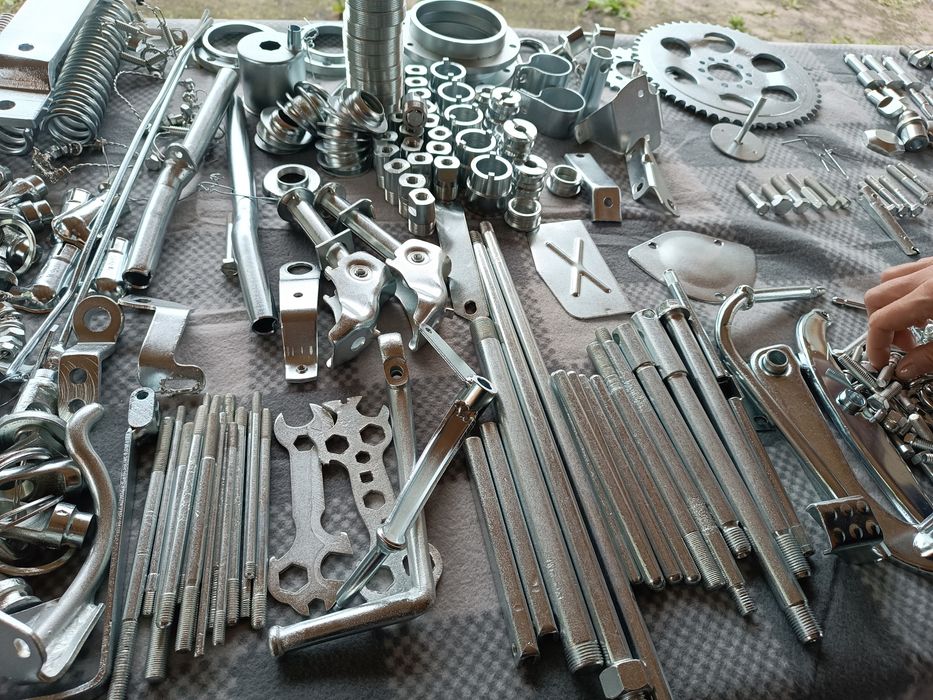 Cynkowanie galwaniczne części motocykli samochodów zabytkowych