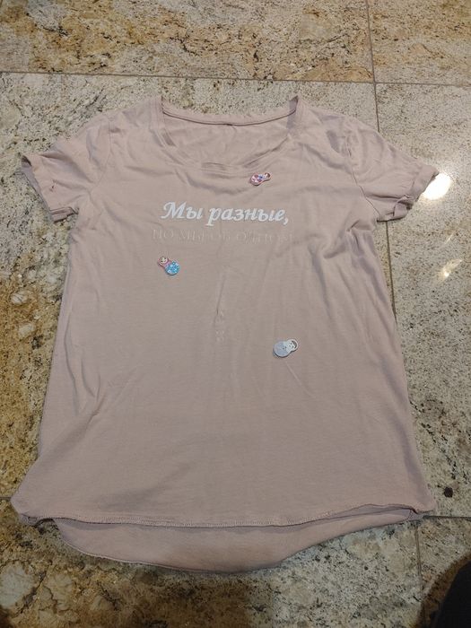 Koszulka tshirt różowa napis po rosyjsku cyrylicą S matrioszki guziki