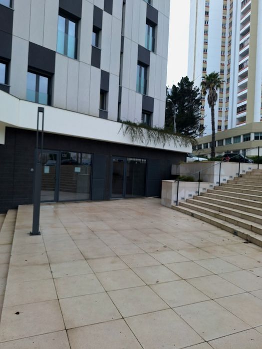 Loja nova para arrendamento Miraflores