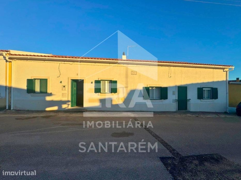Moradia inserida num lote de 567,30 m²