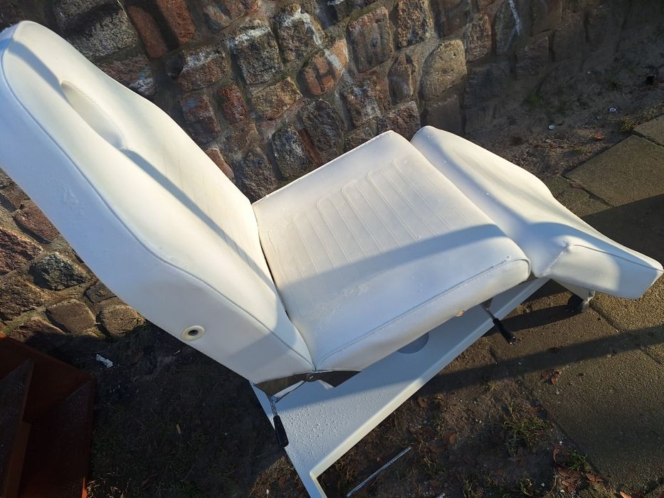 Fotel kosmetyczny biała skóra .