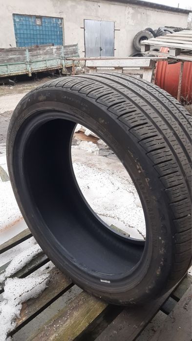 Шини Pirelli Cinturato P7 245/40 R18, в наявності 3 шт