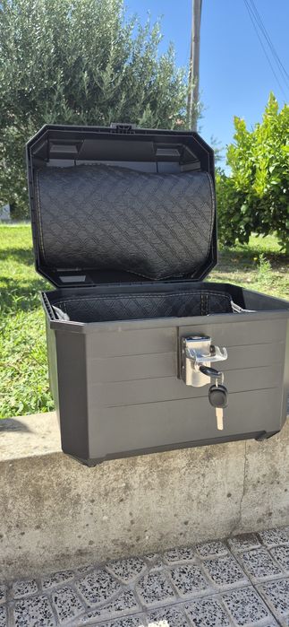 Vendo bau para moto