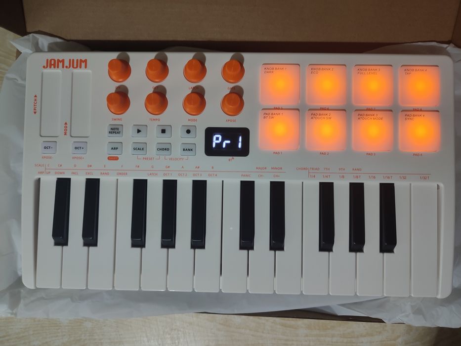 Міді клавіатура M-VAVE SMK-25  та M-VAVE SMK-37elite
37-клавішний п