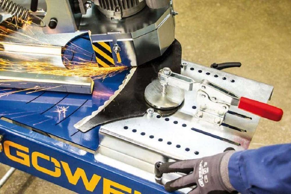 Ostrzenie noży do przyczep samozbierających pras zwijających