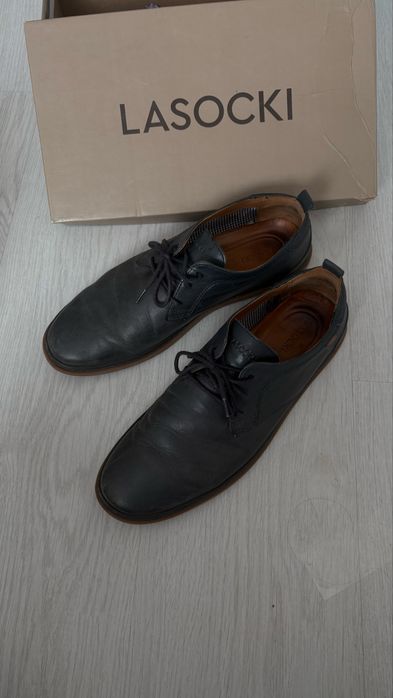 granatowe męskie półbuty skórzane lasocki