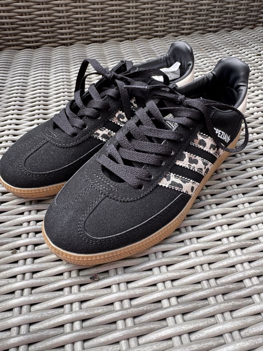 Adidasy czarne z panterką z brazową podeszwą 38 2/3
