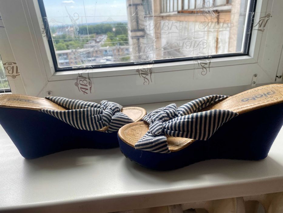 Шльопанці на платформі, 41