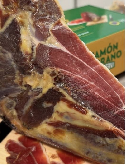 Хамон  задня ніжка вагою від 1.8-2.5 кг топ якість