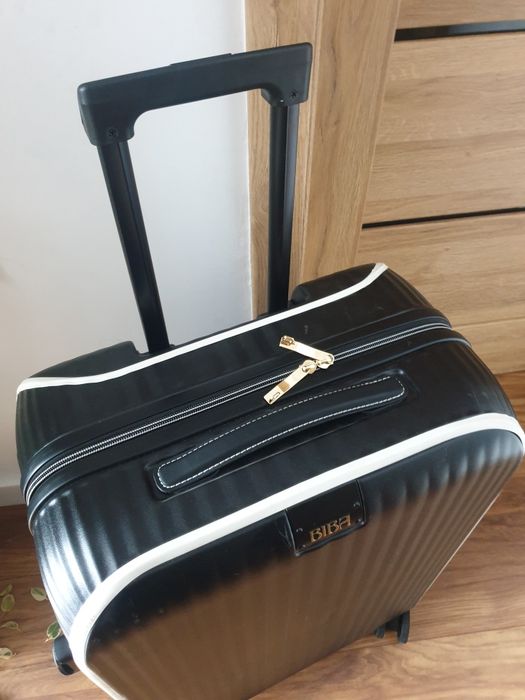 Biba srednia walizka super mocna  65 cm
