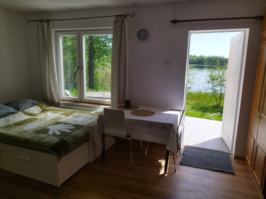 Domek nad samym jeziorem Kaszuby wolne terminy pole namiotowe