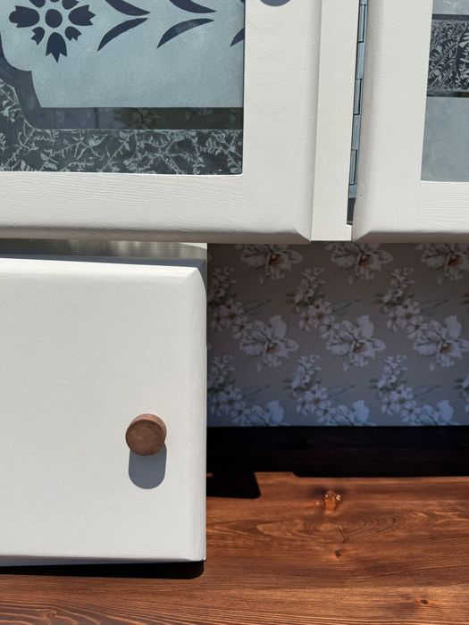 Kredens -komoda drewniana