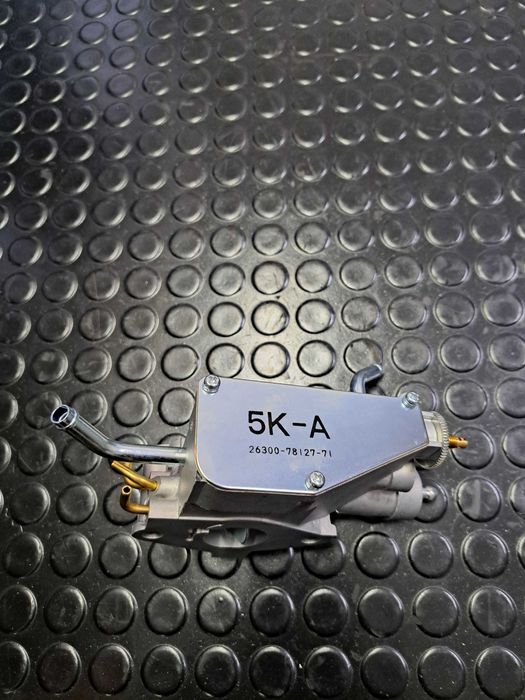Sprzedam podstawę gaźnika do wózka widłowego TOYOTA, silnik 5K/4Y