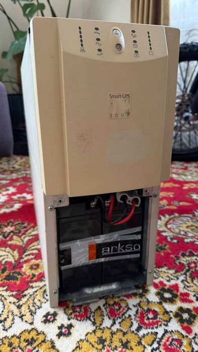 Блок бкзперебійного дивлення ББЖ UPS APC 3000