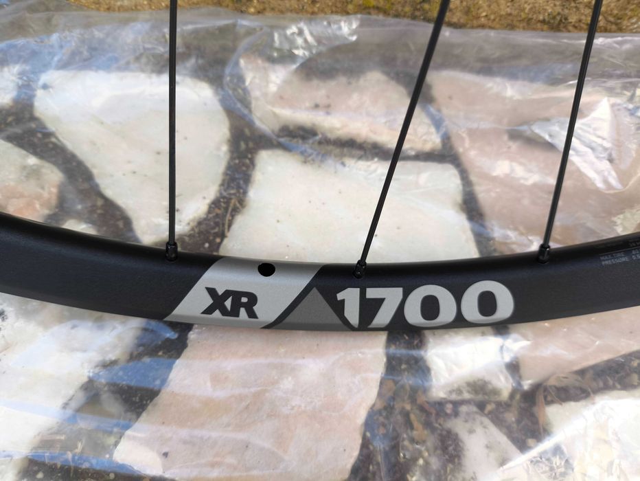Rodas DT Swiss XR 1700 Spline 25