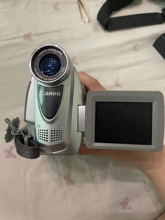 canon MV 800 відеокамера