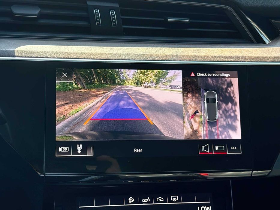 Audi e-tron      2019