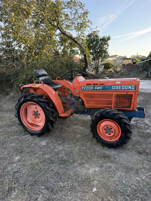 Trator Daedong 4x4 com Documentos