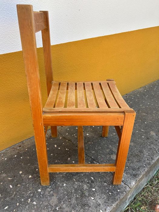 6 Cadeiras de madeira