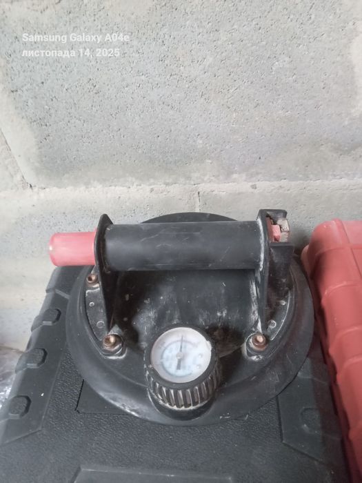 Присоски для скла та плитки