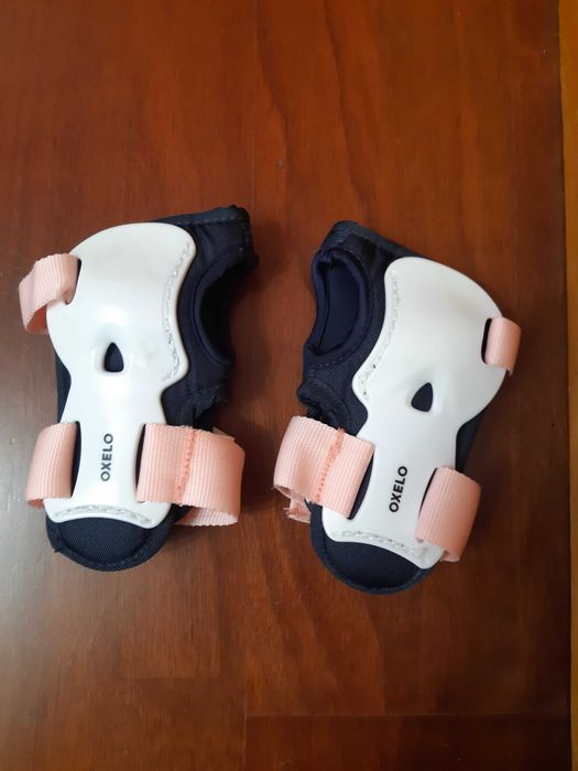 Conjunto NOVO de proteções de criança para bicicleta e afins