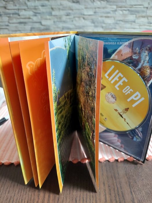 Życie Pi - film DVD z książka o filmie